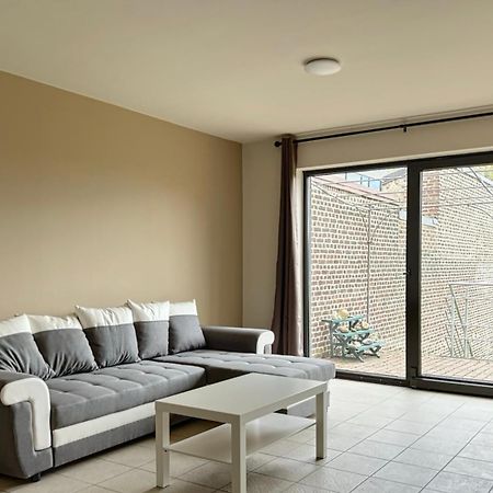 Station 64 B1 Charleroi-Airport Villa Екстериор снимка